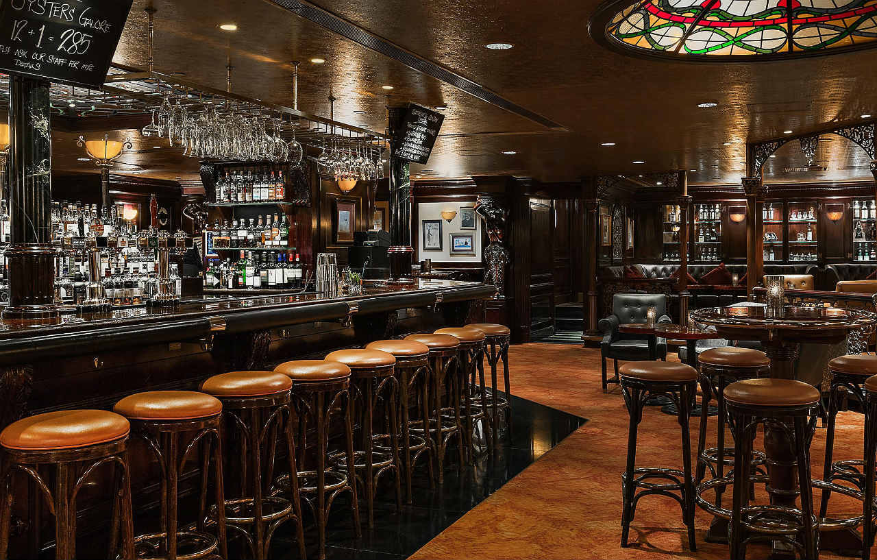 Intercontinental Grand Stanford Hong Kong By Ihg Hotel Ngoại thất bức ảnh The bar at the St. Regis New York